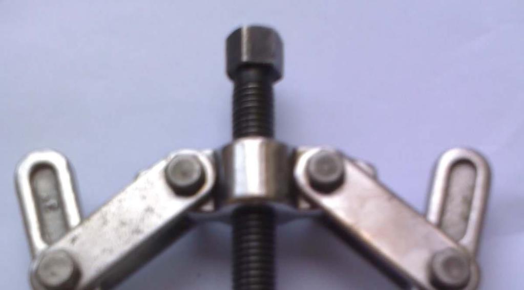 2 komponen alat seperti bearing, roda gigi, poros engkol, spi dan lain-lain.