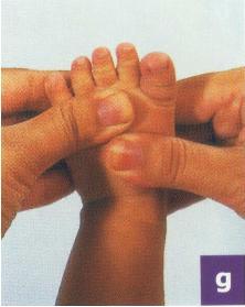 24 (7) Punggung kaki Dengan mempergunakan kedua ibu jari