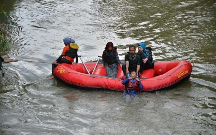 Gambar 6 : Pelaksanaan Emergency Response Plan (ERP) Di Kawasan Sungai Deli Go River dalam melaksanakan Emergency Response Plan (ERP) tidak hanya melibatkan masayarakat yang tinggal di DAS Sungai