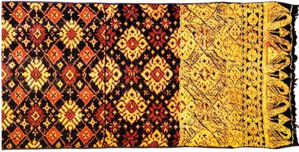 Era Paraswati, Kain Sebage [ 125 Di India kain ini sering digunakan dalam berbagai upacara yang berhubungan dengan daur kehidupan manusia, seperti kelahiran, perkawinan dan kematian.