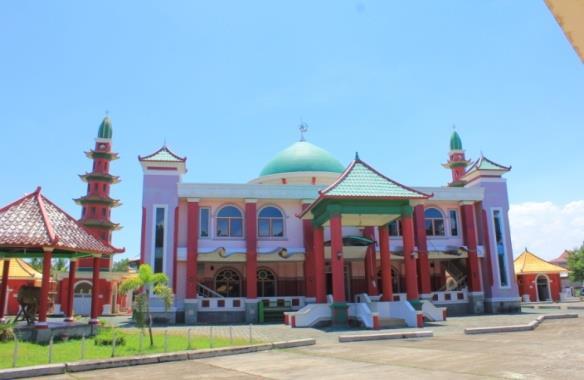 印尼南苏门答腊华人伊斯兰教协会 (PITI) 是印度尼西亚的一个伊斯兰组织, 成立于 1961 年 4 月 14 日在雅加达 PITI 主席现在是 Ramdhan Effendi 先生 PITI 是一个程序, 特别是关于 ( 宣教 ) 伊斯兰教送交中国血统和教练指导中国穆斯林的形式在运行伊斯兰教的人 郑豪清真寺作为一个地方祷告,