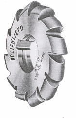 d) Cutter radius cekung Cutter ini dipakai untuk membuat benda kerja yang bentuknya memiliki radius dalam (cekung) Gbr 15.