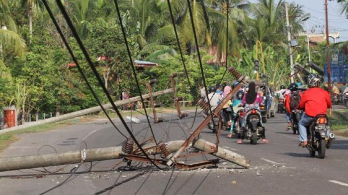 ruas jalan utama di wilayah kota Banda Aceh dan Aceh Besar, yang sempat terganggu.