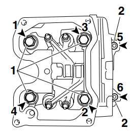 38 Proses pemasang cylinder head CATATAN : Masukkan rantai timing pada rongga rantai timing yang terdapat pada cylinder body.