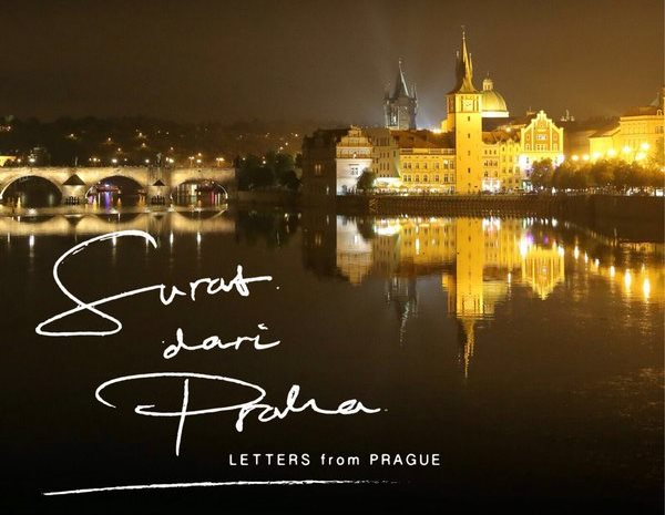Surat dari Praha, Kisah Cinta Sejati yang Terhalang Tirani 01 Februari 2016 12:43:56 Diperbarui: 01 Februari 2016 22:44:39 Dibaca : 1,006 Komentar : 6 Nilai : 13 Ilustrasi: Twitter Ofisial