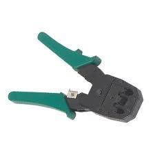 Pemasangan kabel UTP pada NIC membutuhkan alat khusus yang disebut crimping tang. 3. Crimping Tool Crimpping Tool atau Tang Crimping. Hardware yang satu ini mirip dengan tang.