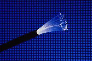 Guided Transmission Fiber Optic Kabel yang terbuat dari serabut-serabut kaca (optical fibers) yang tipis dengan