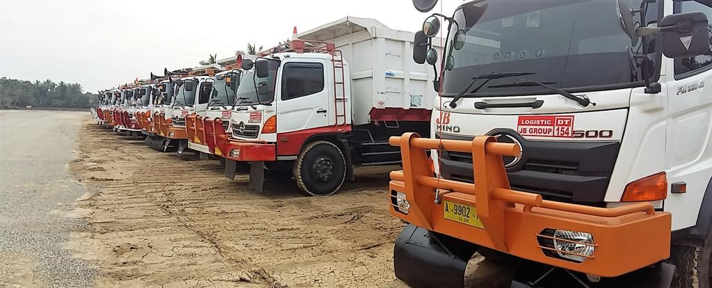 SUPPORTING Dump Truck - Lokasi Pasir Bedil, Kabupaten Lebak, Banten, Indonesia Dump Truck - Pasir Bedil Area, Lebak Regency, Banten, Indonesia CJPU memiliki berbagai macam alat berat yang berfungsi