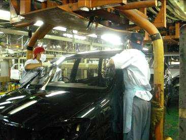 8 Assembling Proses 5) Inspection, Repair and Delivery Pascaproses yang pertama dari pembuatan mobil di pabrik