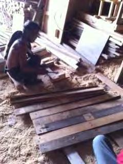 yang merupakan kayu dasar yang digunakan valet 1 papan kayu. Gambar 4.