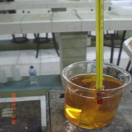 32 Gambar 3.8 Proses pencucian dengan 20gr chromium trioxide dan 30 ml phosphoric acid per liter air 3.