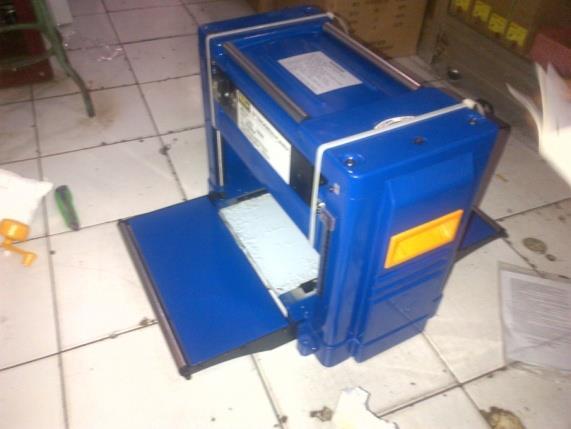 Gambar 2. Bantuan Peralatan Produksi yang telah Dimanfaatkan oleh Mitra Pengadaan mesin planner dilakukan dengan bantuan toko pengadaan mesin di wilayah Jurnatan, Semarang.