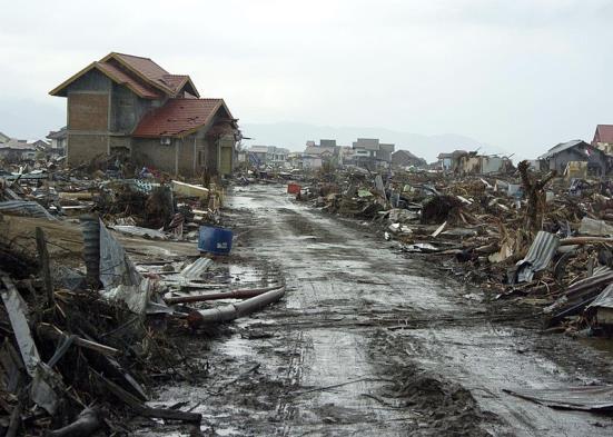 2 kejadian-kejadian gempa tersebut mengakibatkan banyaknya korban jiwa, kerugian ekonomi maupun kerugian infrastruktur. Gambar 1.