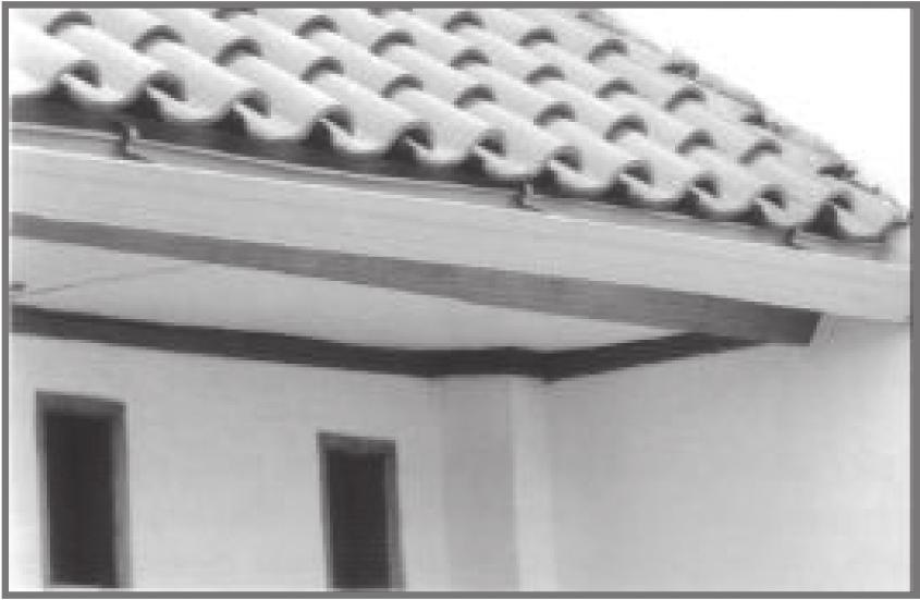 2. Talang Horizontal a. Talang Jadi Talang horizontal adalah talang yang terpasang secara horizontal di sekeliling atap rumah.