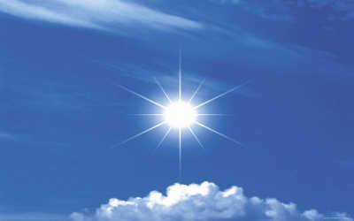103 1. Cuaca Cerah Cuaca cerah terjadi saat langit tidak berawan. Cahaya matahari bersinar terang. Tidak ada awan yang menghalangi sinar matahari.