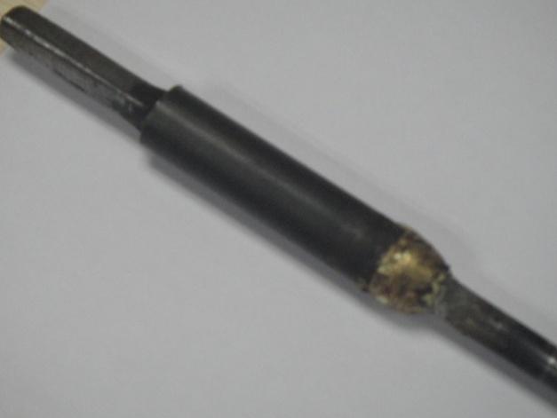 diubahsuai dengan pematerian besi bulat berdiameter 12mm kepada