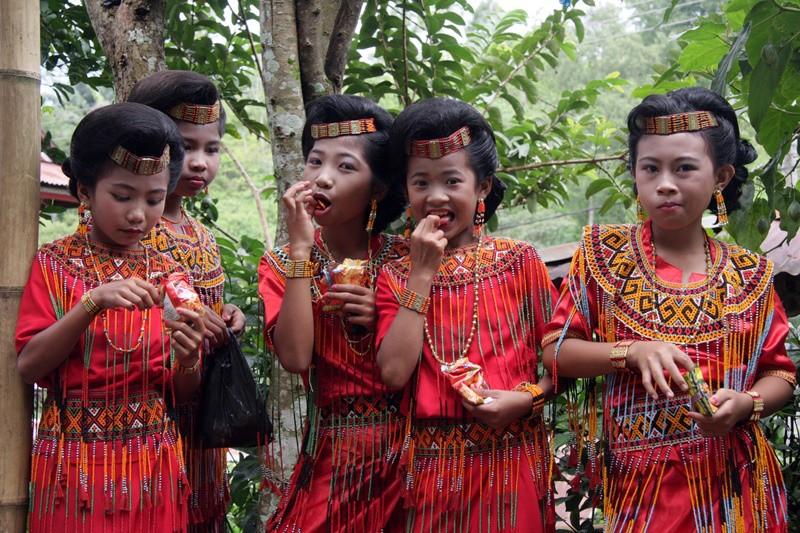 Suku Toraja dari Sulawesi Barat id.wikipedia.