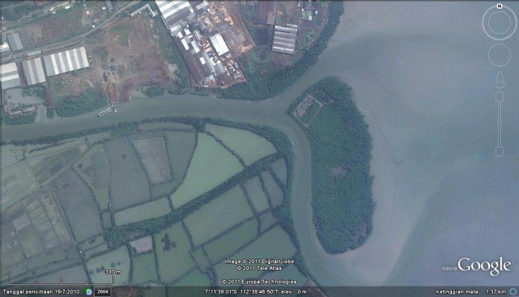 2.4. Muara Kali lamong dan Pulau Galang Sungai Lamong merupakan salah satu bagian dari Sungai Bengawan Solo yang bermuara di Pantai Utara Surabaya.
