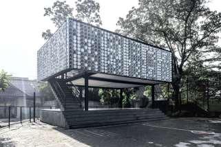 alam kepada anakanak dan wisatawan yang datang ke kompleks bangunan tersebut. Bima Microlibrary, Bandung Gambar 5.