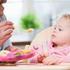Bagaimana Memberikan Makan Bayi Setelah Usia 6 Bulan